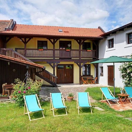Na Letnim Byte Kourim Exterior photo