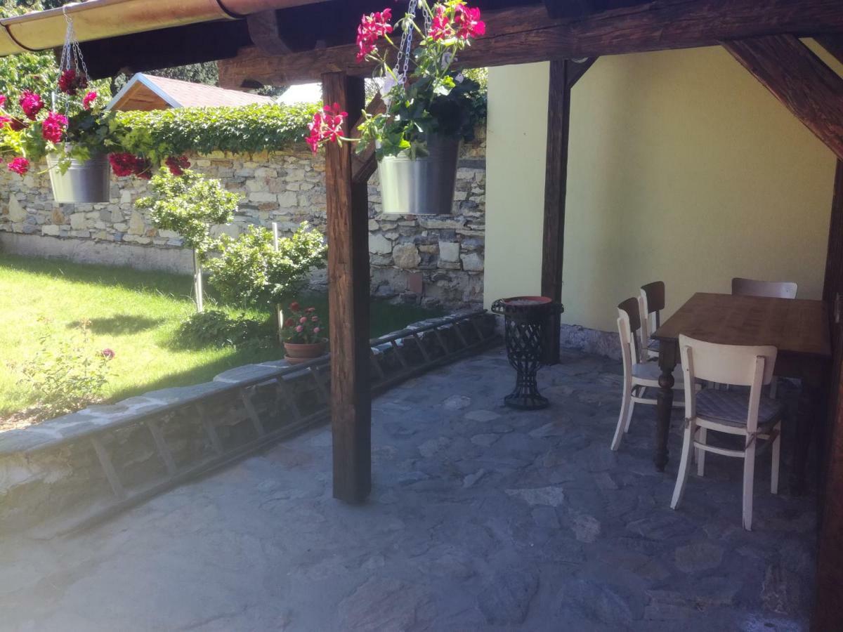 Na Letnim Byte Kourim Exterior photo