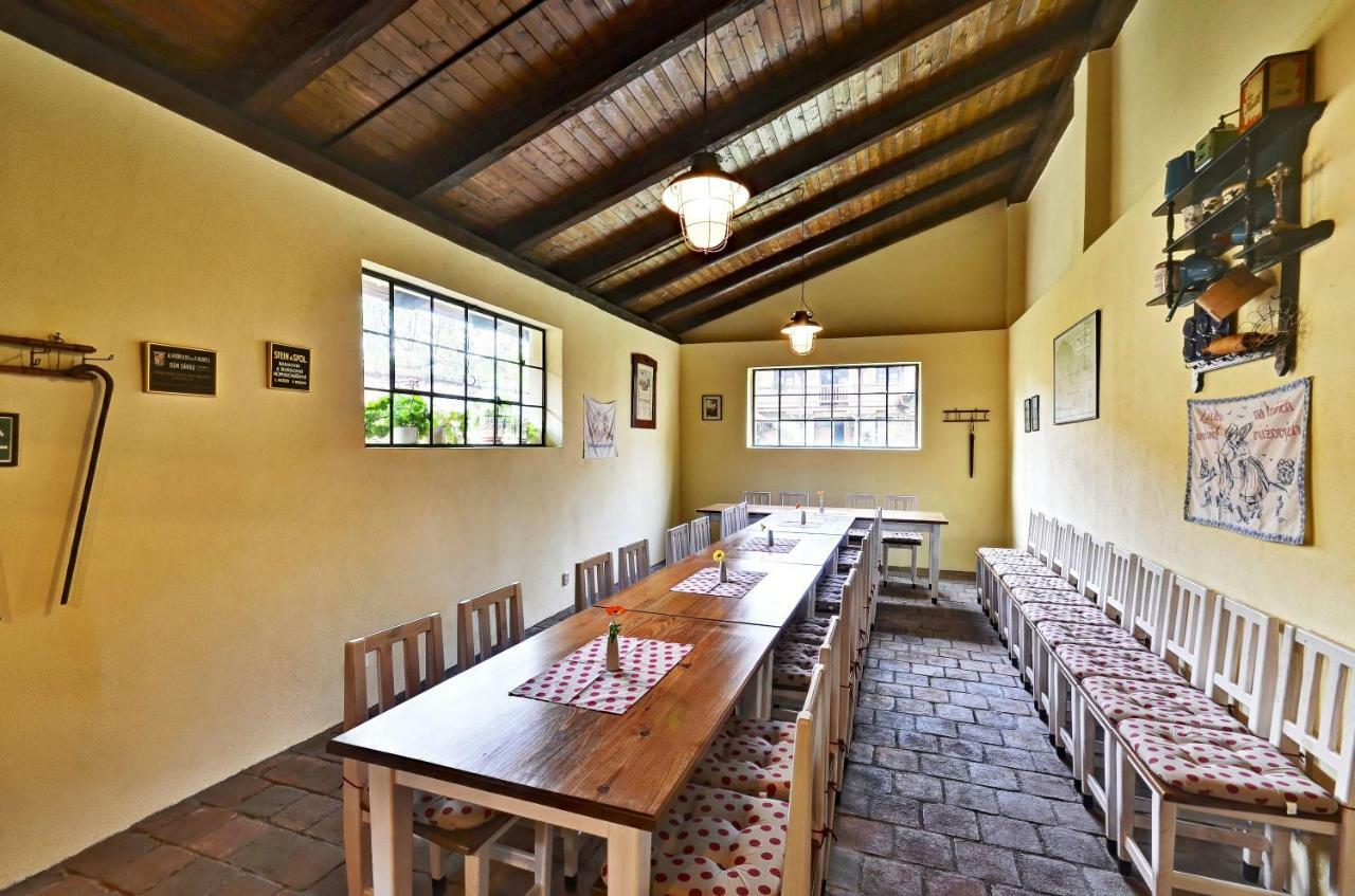 Na Letnim Byte Kourim Exterior photo